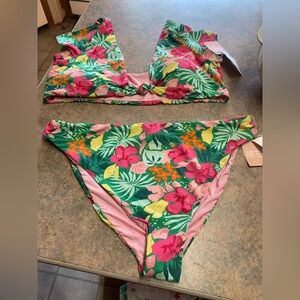 New Dippin Daisys Twp Piece Bathingsuit